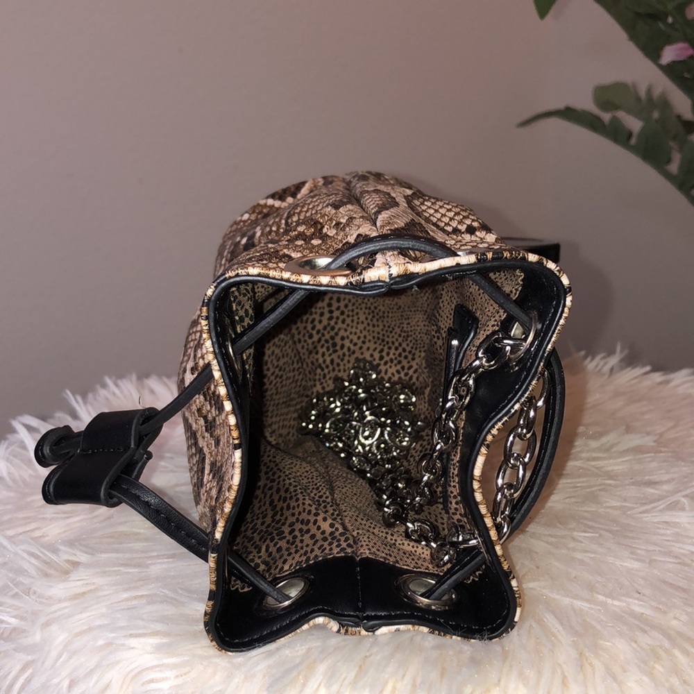 Drawstring Bag With Chain - image 2